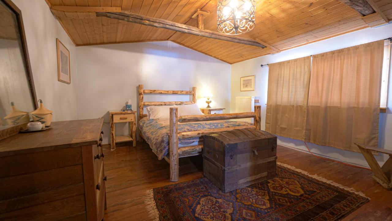 Aubin Sky Lodging At The Yl Ranch Savery Exterior photo