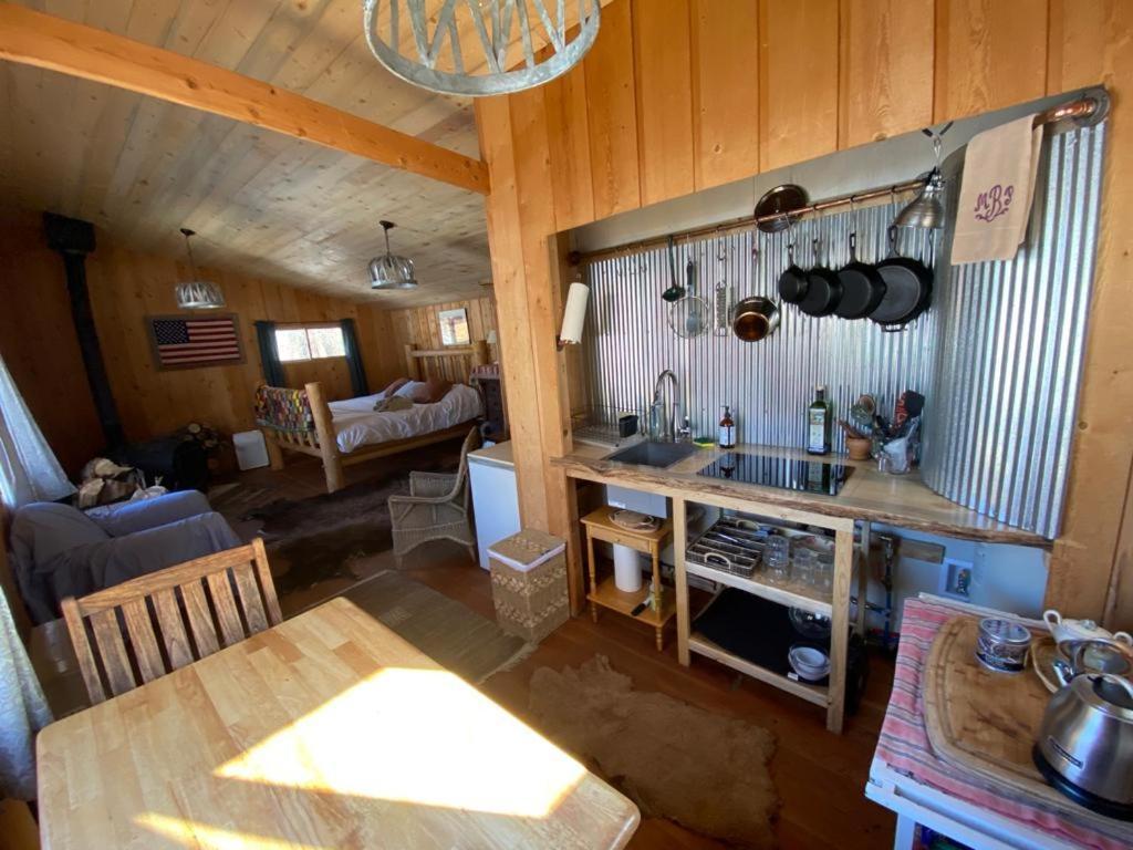 Aubin Sky Lodging At The Yl Ranch Savery Exterior photo