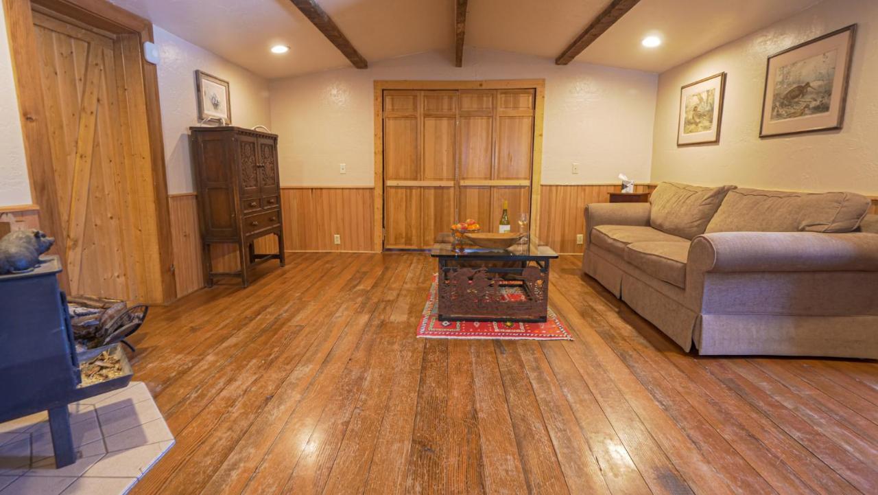Aubin Sky Lodging At The Yl Ranch Savery Exterior photo